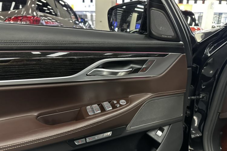Used BMW 7 Series 2018 730Li Luxury Edition M Sport Package Interior 10