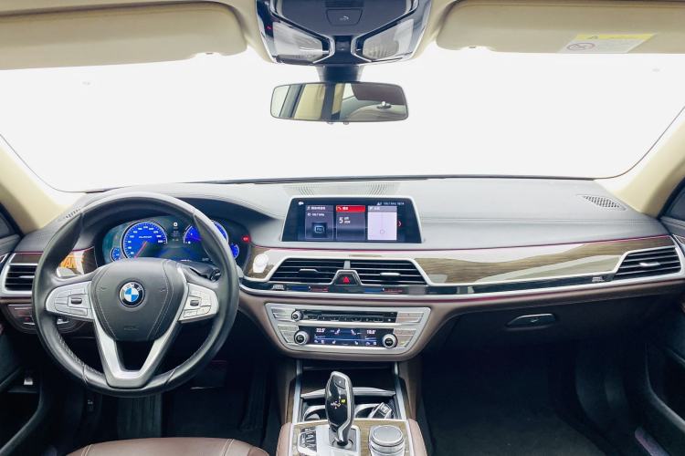Used BMW 7 Series 2018 730Li Leading Model Excellence Package Interior 11