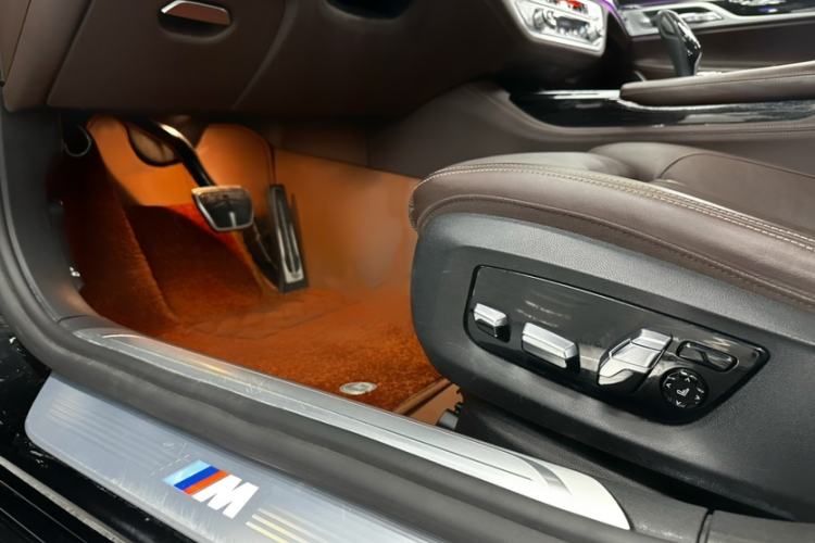 Used BMW 7 Series 2018 730Li Luxury Edition M Sport Package Interior 12