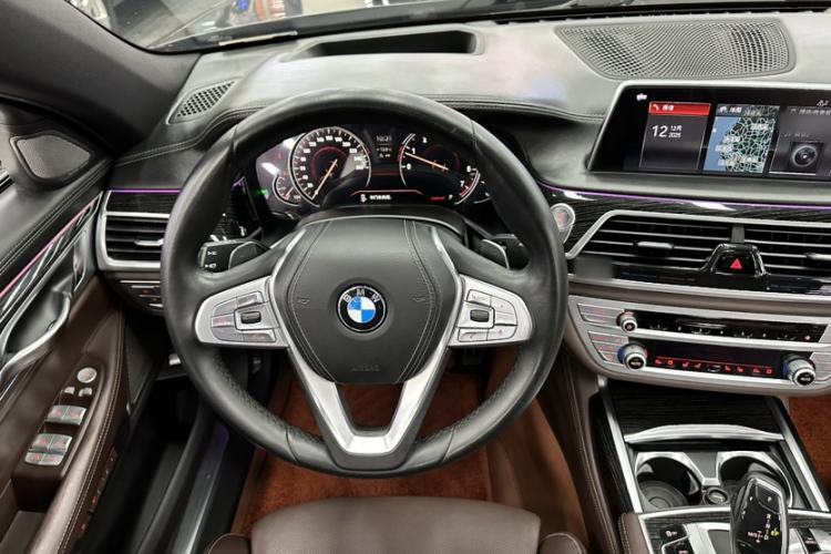 Used BMW 7 Series 2018 730Li Luxury Edition M Sport Package Interior 15
