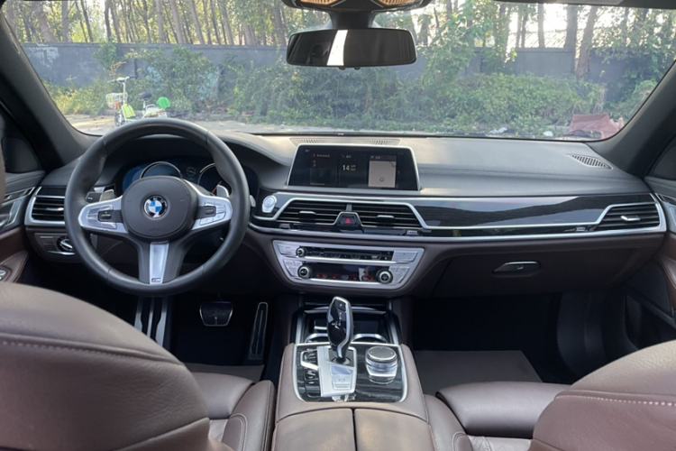 Used BMW 7 Series 2018 730Li Leading Model M Sport Package Interior 2