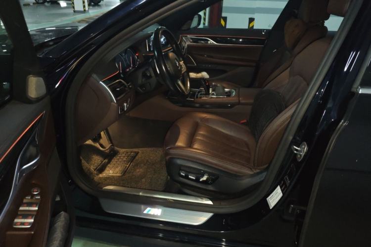 Used BMW 7 Series 2018 730Li Leading Model M Sport Package Interior 3