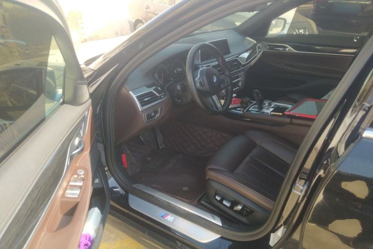 Used BMW 7 Series 2018 730Li Leading Model M Sport Package Interior 3