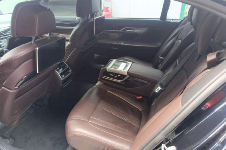 Used BMW 7 Series 2018 730Li Luxury Edition M Sport Package Interior 3