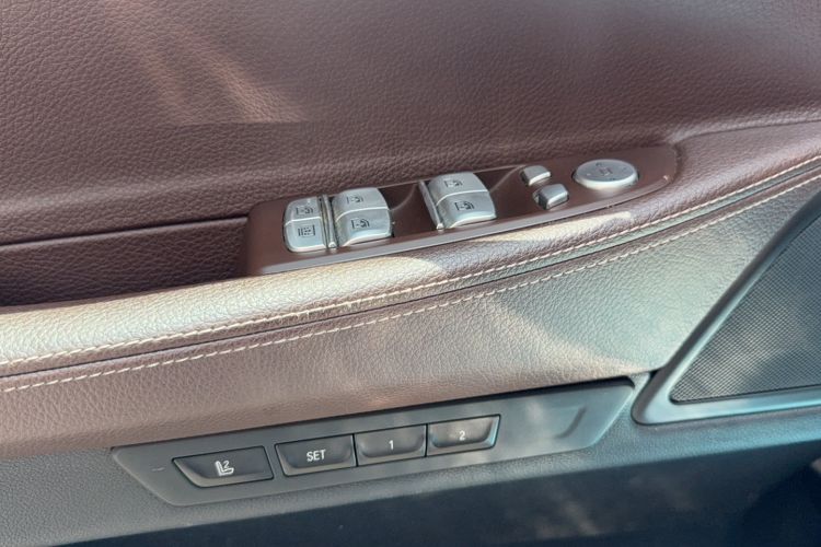 Used BMW 7 Series 2018 730Li Leading Model M Sport Package Interior 3