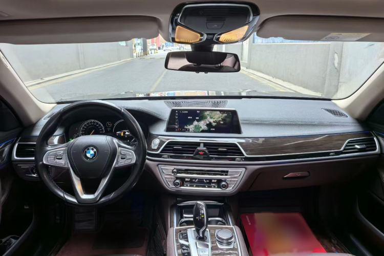 Used BMW 7 Series 2018 730Li Leading Model Excellence Package Interior 3