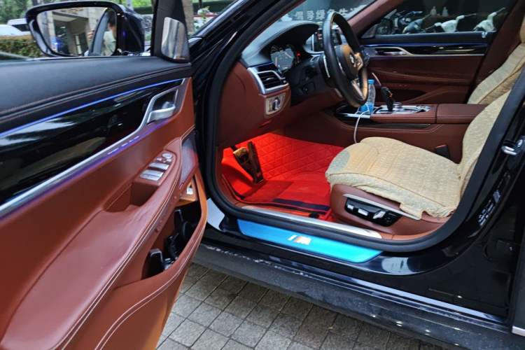 Used BMW 7 Series 2018 740Li xDrive Luxury Edition M Sport Package Interior 3