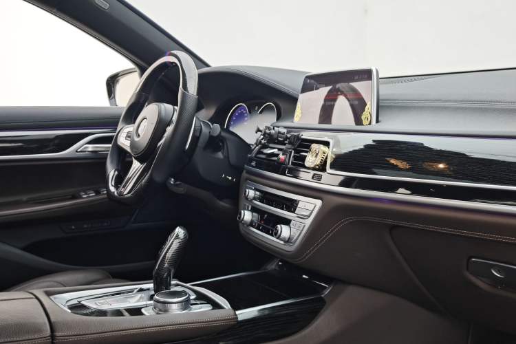Used BMW 7 Series 2018 730Li Leading Model M Sport Package Interior 3