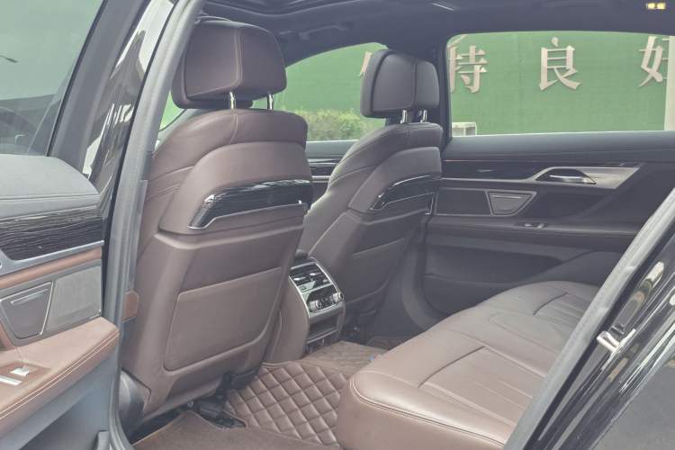 Used BMW 7 Series 2018 730Li Leading Model M Sport Package Interior 3