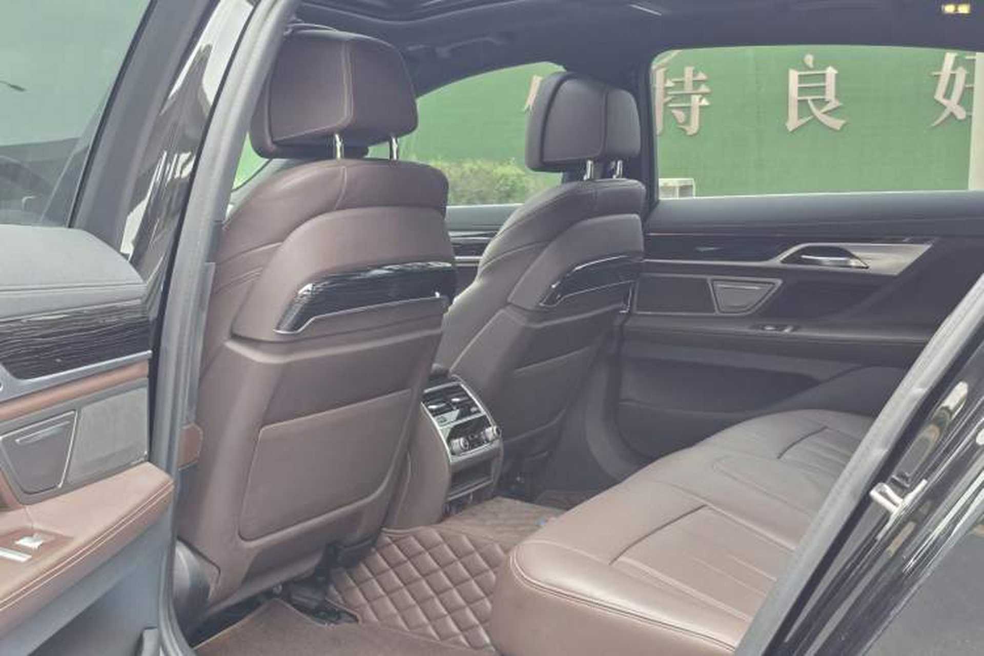 Used BMW 7 Series 2018 730Li Leading Model M Sport Package Interior 3