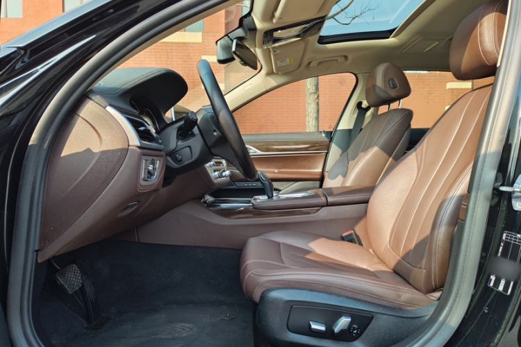 Used BMW 7 Series 2018 730Li Leading Model Excellence Package Interior 3
