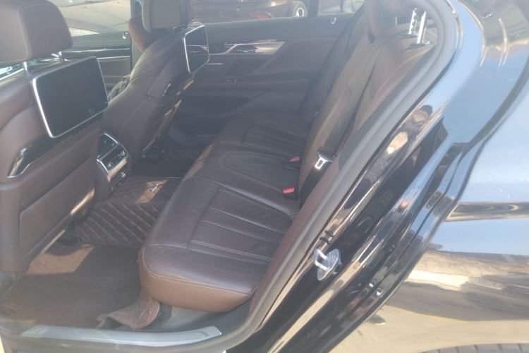 Used BMW 7 Series 2018 730Li Leading Model M Sport Package Interior 4