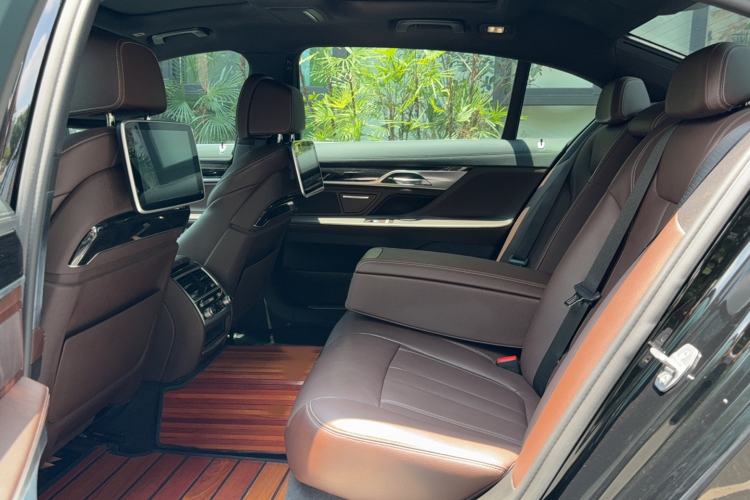 Used BMW 7 Series 2018 730Li Leading Model M Sport Package Interior 4