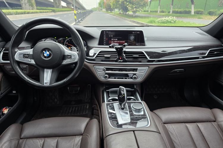 Used BMW 7 Series 2018 730Li Leading Model M Sport Package Interior 4