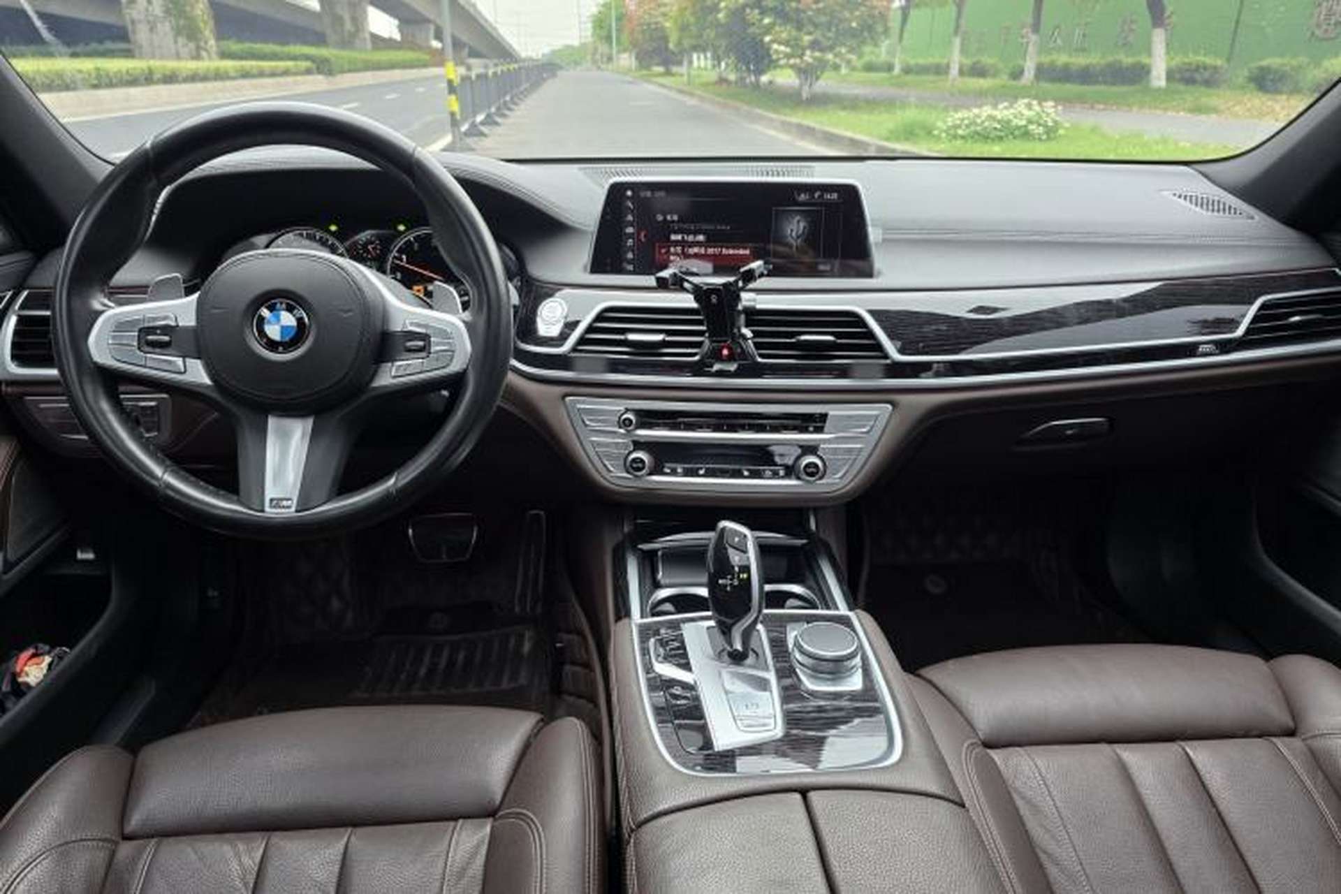 Used BMW 7 Series 2018 730Li Leading Model M Sport Package Interior 4