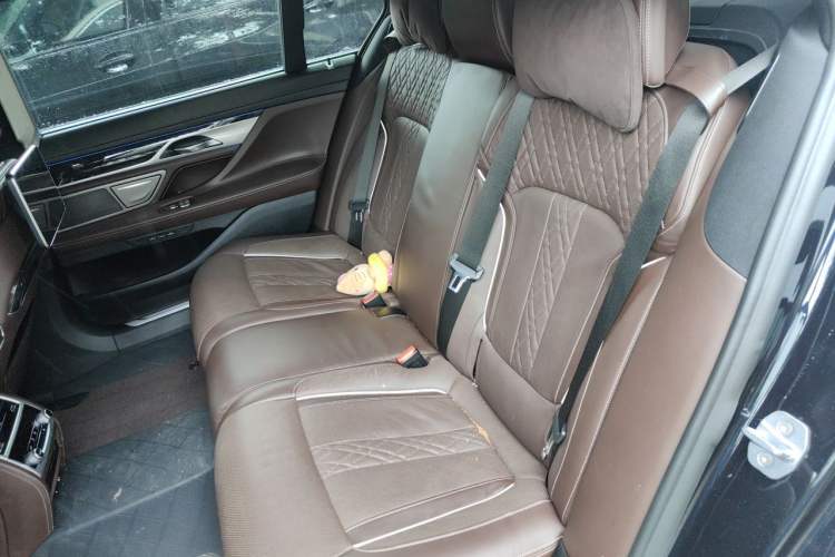 Used BMW 7 Series 2018 730Li Luxury Edition M Sport Package Interior 4