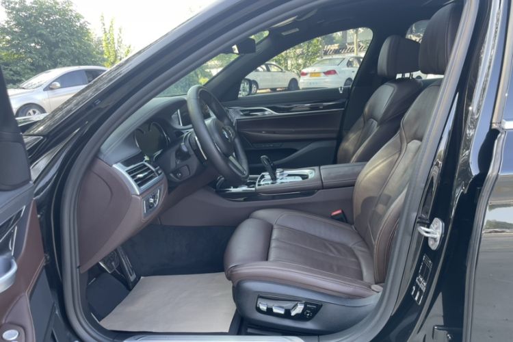 Used BMW 7 Series 2018 730Li Leading Model M Sport Package Interior 5