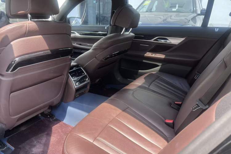 Used BMW 7 Series 2018 730Li Leading Model M Sport Package Interior 5