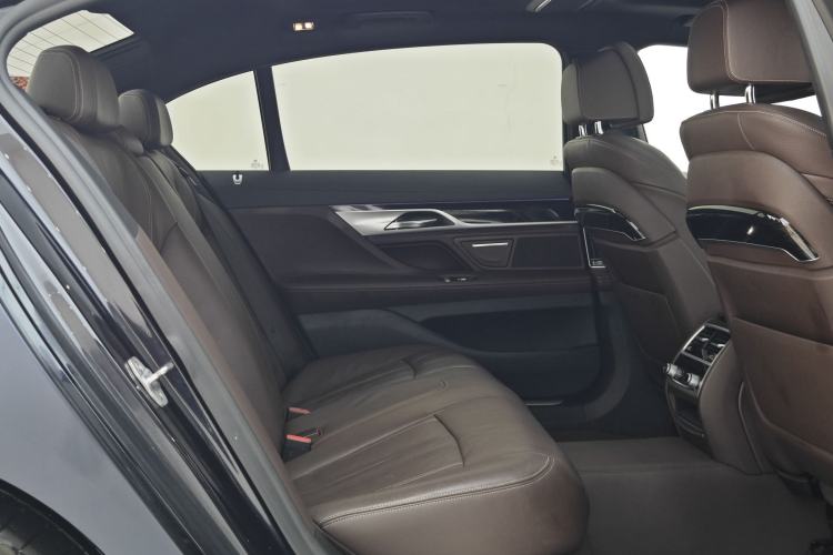 Used BMW 7 Series 2018 730Li Leading Model M Sport Package Interior 5