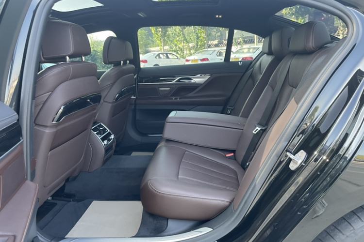 Used BMW 7 Series 2018 730Li Leading Model M Sport Package Interior 6