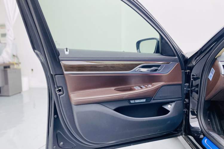 Used BMW 7 Series 2018 730Li Leading Model Excellence Package Interior 6