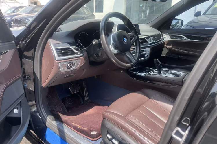 Used BMW 7 Series 2018 730Li Leading Model M Sport Package Interior 6