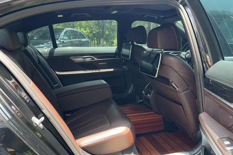 Used BMW 7 Series 2018 730Li Leading Model M Sport Package Interior 7