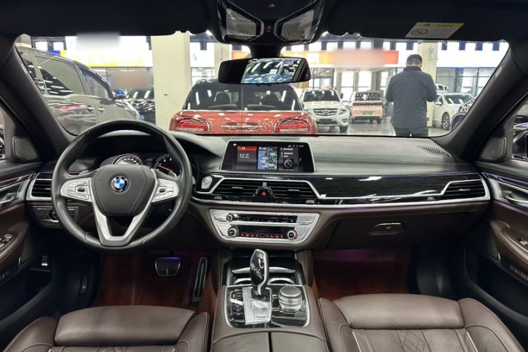 Used BMW 7 Series 2018 730Li Luxury Edition M Sport Package Interior 8