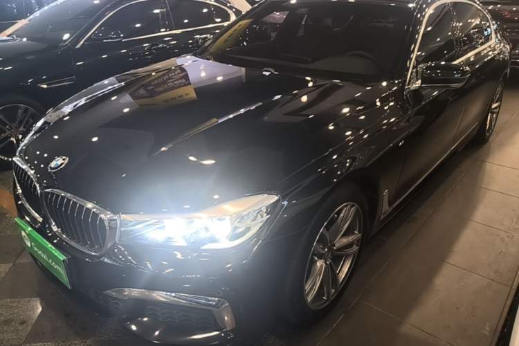Used BMW 7 Series 2018 730Li Leading Model M Sport Package Guazi used car, China used car export, Used car for sale, Used cars, Cheapest cars for sale