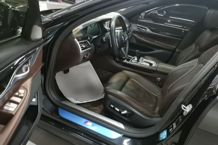 Used BMW 7 Series 2018 740Li M Sport Package Leading Model Left Front Seat