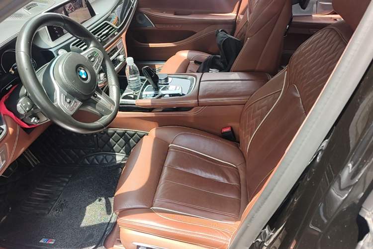 Used BMW 7 Series 2018 740Li xDrive Luxury Edition M Sport Package Left Front Seat