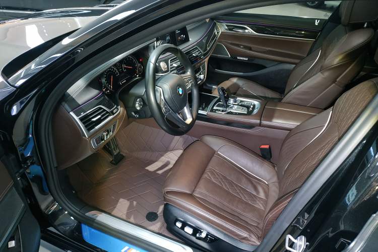 Used BMW 7 Series 2018 730Li Luxury Edition M Sport Package Left Front Seat