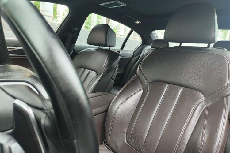 Used BMW 7 Series 2018 730Li Luxury Edition M Sport Package Left Front Seat