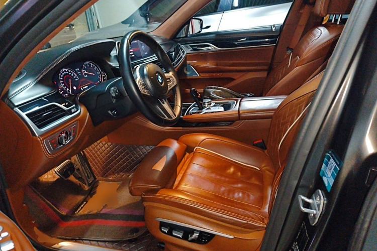Used BMW 7 Series 2018 740Li xDrive Luxury Edition M Sport Package Left Front Seat