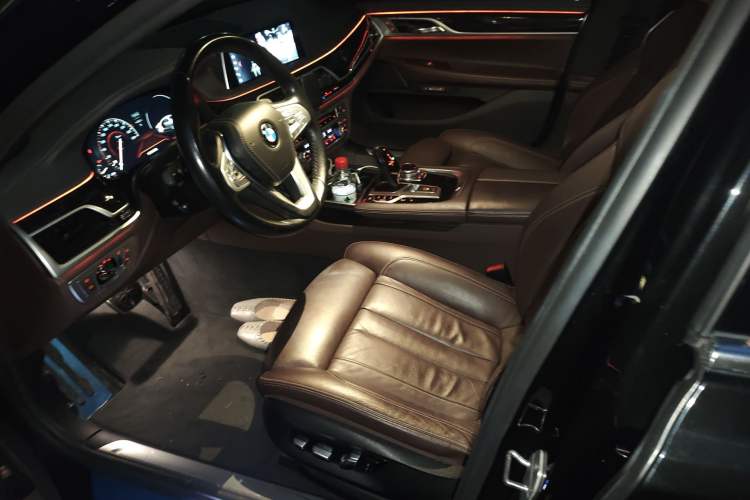 Used BMW 7 Series 2018 730Li Leading Model M Sport Package Left Front Seat