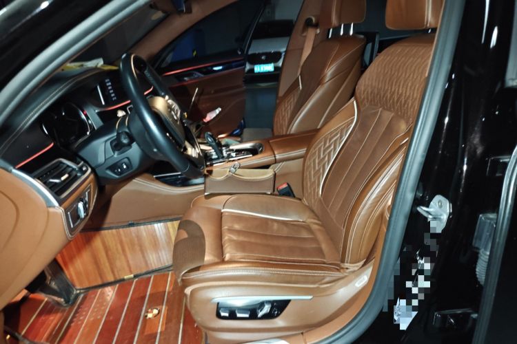 Used BMW 7 Series 2018 740Li xDrive Luxury Edition Excellence Package Left Front Seat