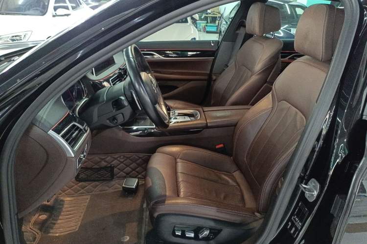 Used BMW 7 Series 2018 730Li Leading Model M Sport Package Left Front Seat
