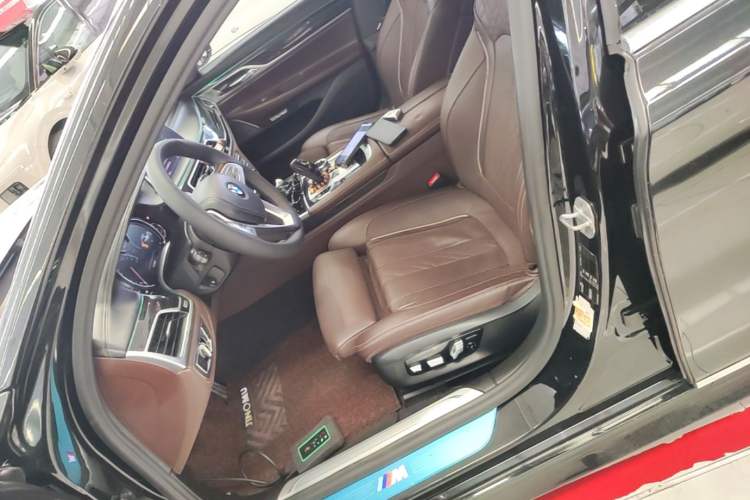 Used BMW 7 Series 2018 730Li Luxury Edition M Sport Package Left Front Seat