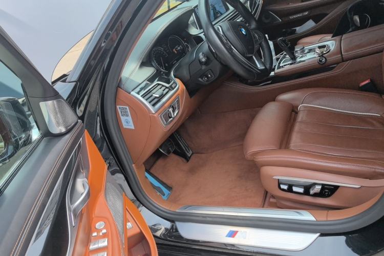 Used BMW 7 Series 2018 740Li xDrive Luxury Edition M Sport Package Left Front Seat