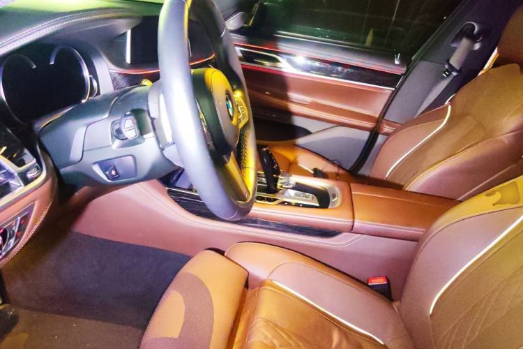 Used BMW 7 Series 2018 730Li Luxury Edition M Sport Package Left Front Seat
