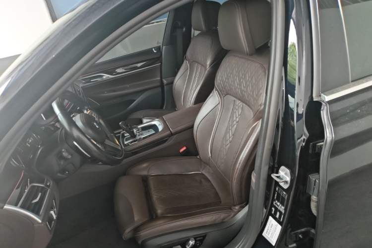 Used BMW 7 Series 2018 730Li Luxury Edition M Sport Package Left Front Seat