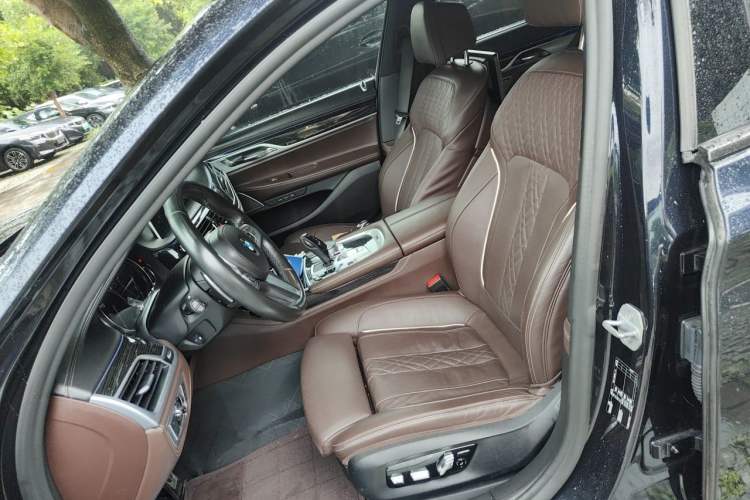 Used BMW 7 Series 2018 730Li Luxury Edition M Sport Package Left Front Seat