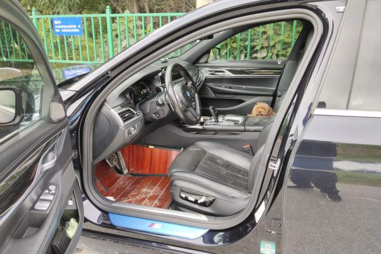 Used BMW 7 Series 2018 740Li M Sport Package Leading Model Left Front Seat