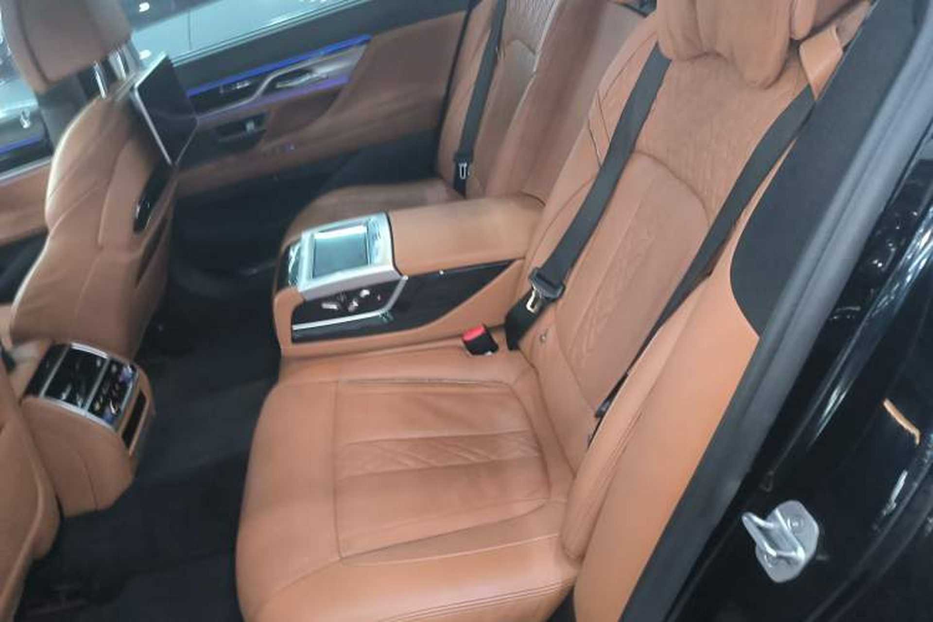 Used BMW 7 Series 2018 730Li Luxury Edition M Sport Package Left Rear Seat