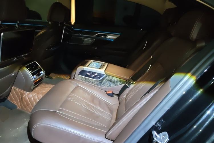 Used BMW 7 Series 2018 740Li Leading Model Excellence Package Left Rear Seat