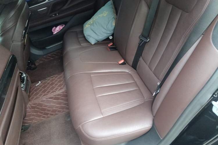 Used BMW 7 Series 2018 730Li Leading Model M Sport Package Left Rear Seat