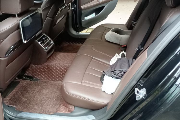 Used BMW 7 Series 2018 730Li Leading Model M Sport Package Left Rear Seat