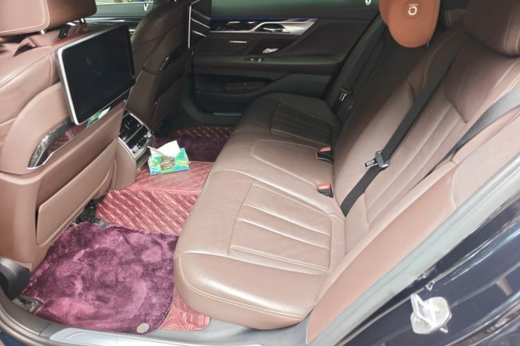 Used BMW 7 Series 2018 730Li Leading Model M Sport Package Left Rear Seat