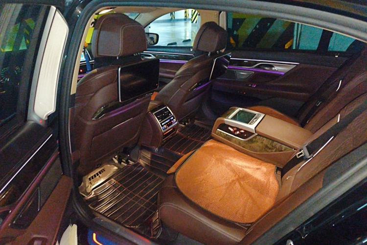 Used BMW 7 Series 2018 740Li Leading Model Excellence Package Left Rear Seat
