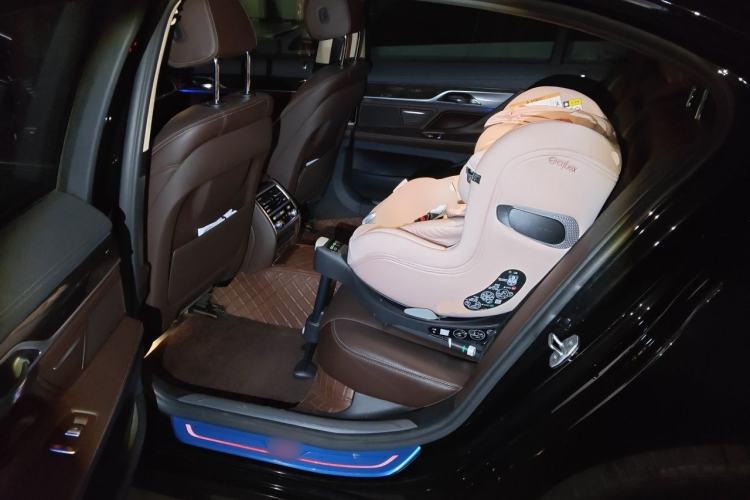 Used BMW 7 Series 2018 730Li Leading Model Excellence Package Left Rear Seat